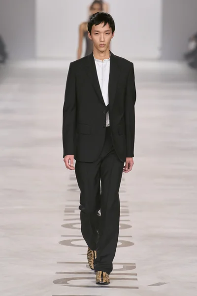 Look 74